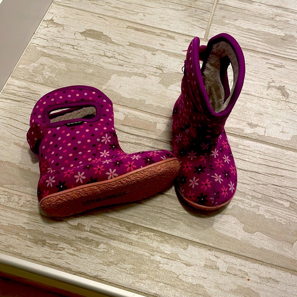 Baby bogs size 6
